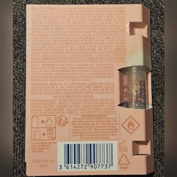 ⭐️FREE Giorgio Armani Perfum - Picture 2 of 2